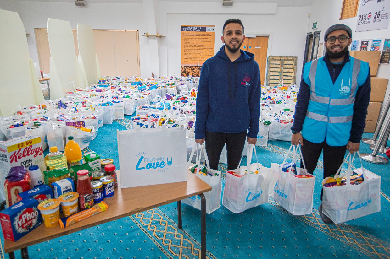 islamic relief and green lane masjid partnering to provide vulnerable families in the uk winter packs